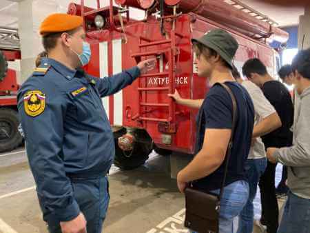 Студенты Ахтубинского филиала побывали на экскурсии в пожарной части